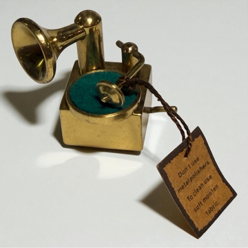 Vintage Royal Art Collection Miniature Brass Gramophone (EUC)